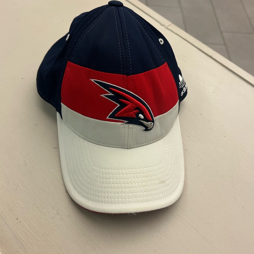 Atlanta Hawks Navy Adidas Men's Navy, Red, and White Cap Great Shape